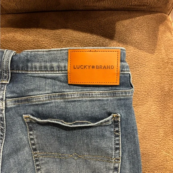 Lucky Brand Jeans - Never Worn - Picture 5 of 6